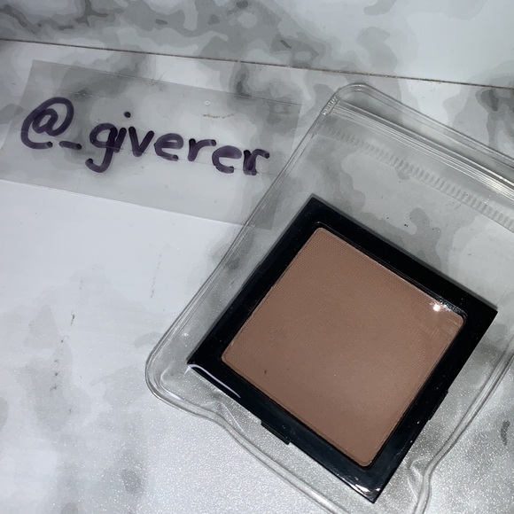 TAN (#34) Bobbi Brown Discontinued Eyeshadow - Picture 1 of 13